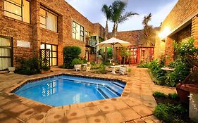 Dormio Manor Guest Lodge